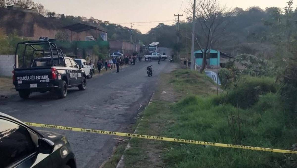 El triple homicidio ocurrió en un taller mecánico ubicado a unos metros del Centro de Salud Animal. | Isabel Zamudio