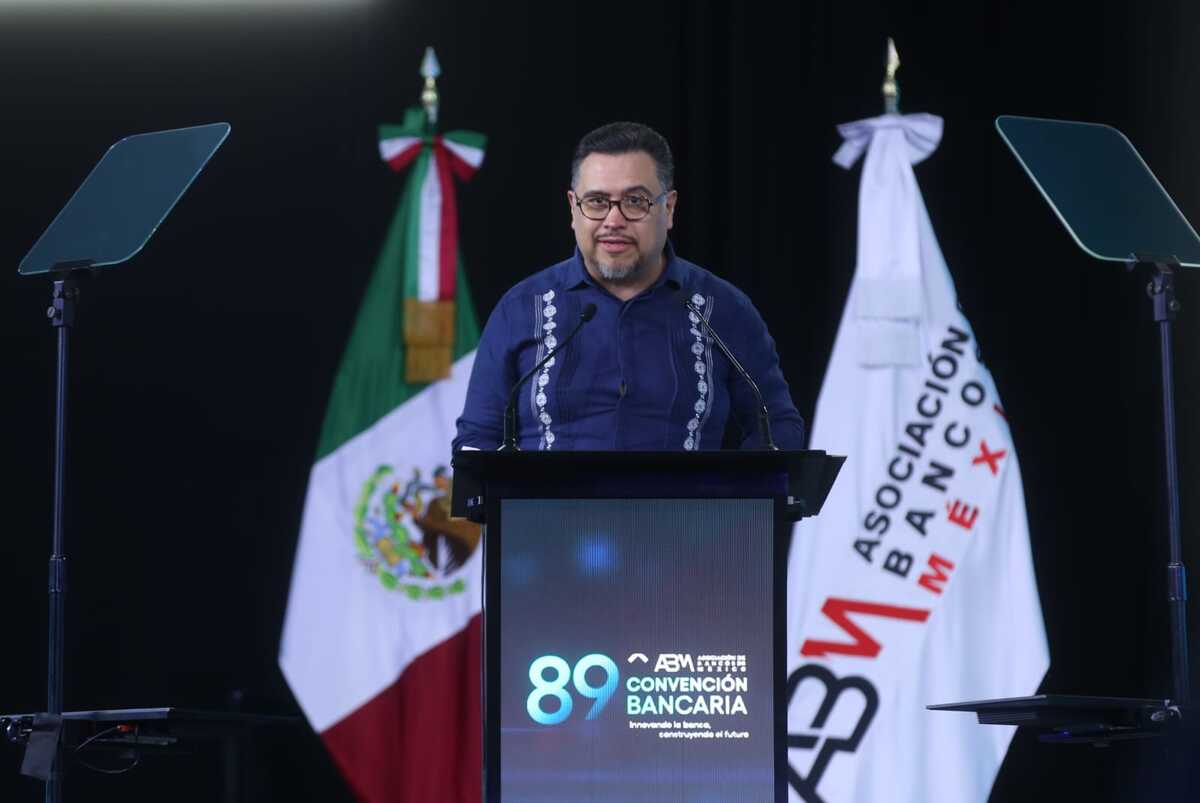 Cabrera instó a los bancos del país a generar acceso a productos financieros útiles y no limitarse sólo a aperturar cuentas. | Foto: Araceli López