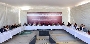 Mesa de trabajo con autoridades y la concesionaria de la autopista Arco Norte