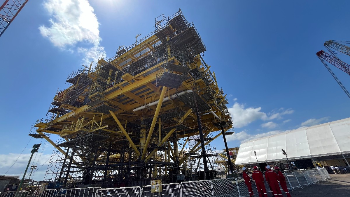 Plataformas de Pemex en construcción en Pueblo Viejo, Veracruz. (Yazmín Sánchez)