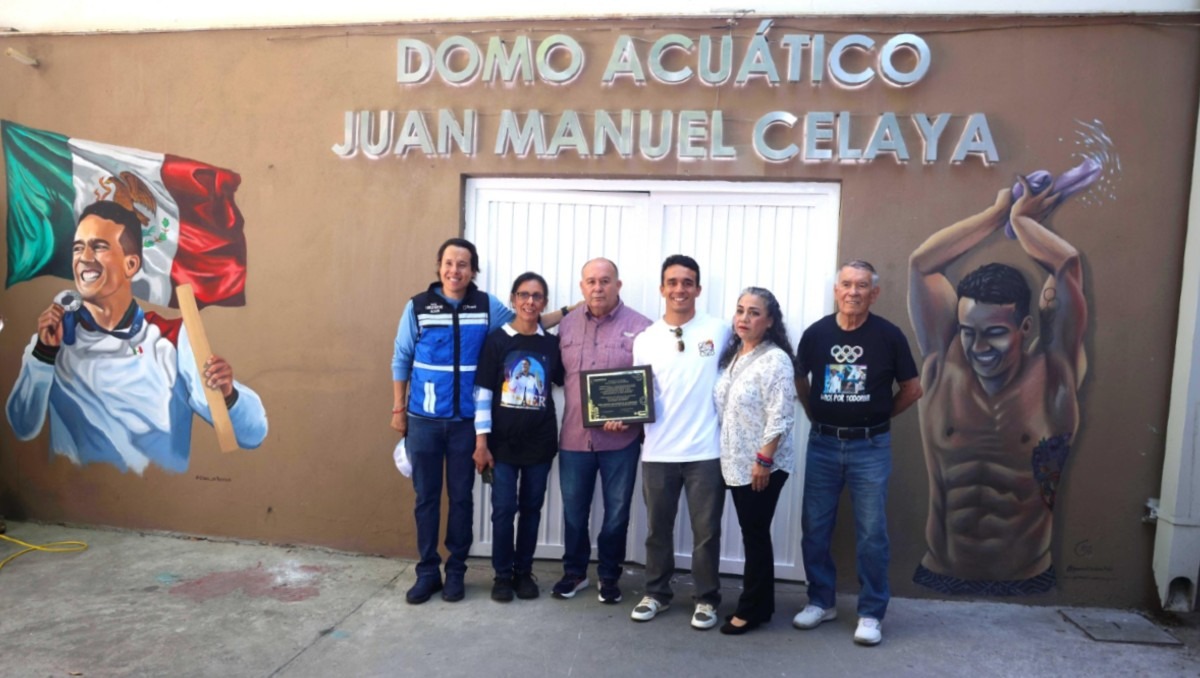 Juan Manuel Celaya da nombre a domo acuático en San Nicolás (Martha Cedillo)