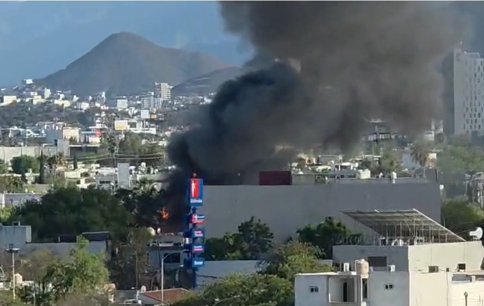 Dos personas fueron evacuadas de manera exitosa, Protección Civil de Monterrey descarta lesionados. | Especial