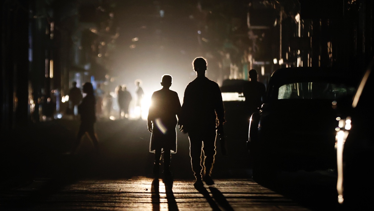 Cuba intenta recuperar la electricidad tras un segundo apagón en una semana. | EFE