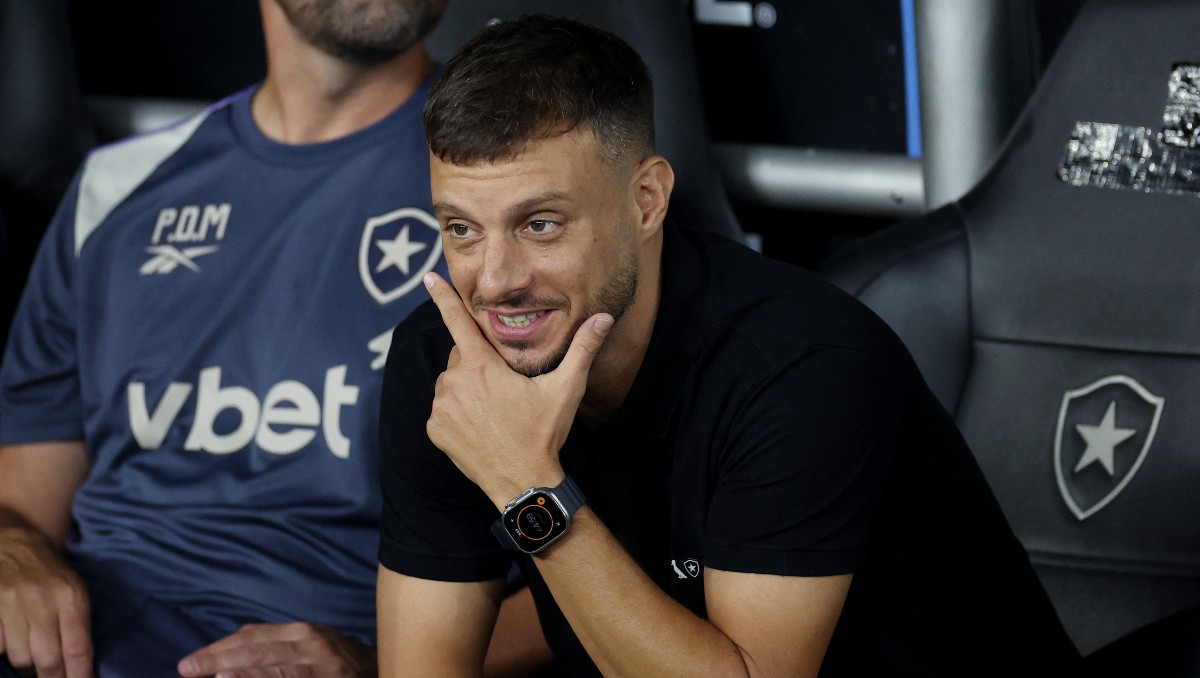 Martín Anselmi deja de ser entrenador de Botafogo (Reuters)