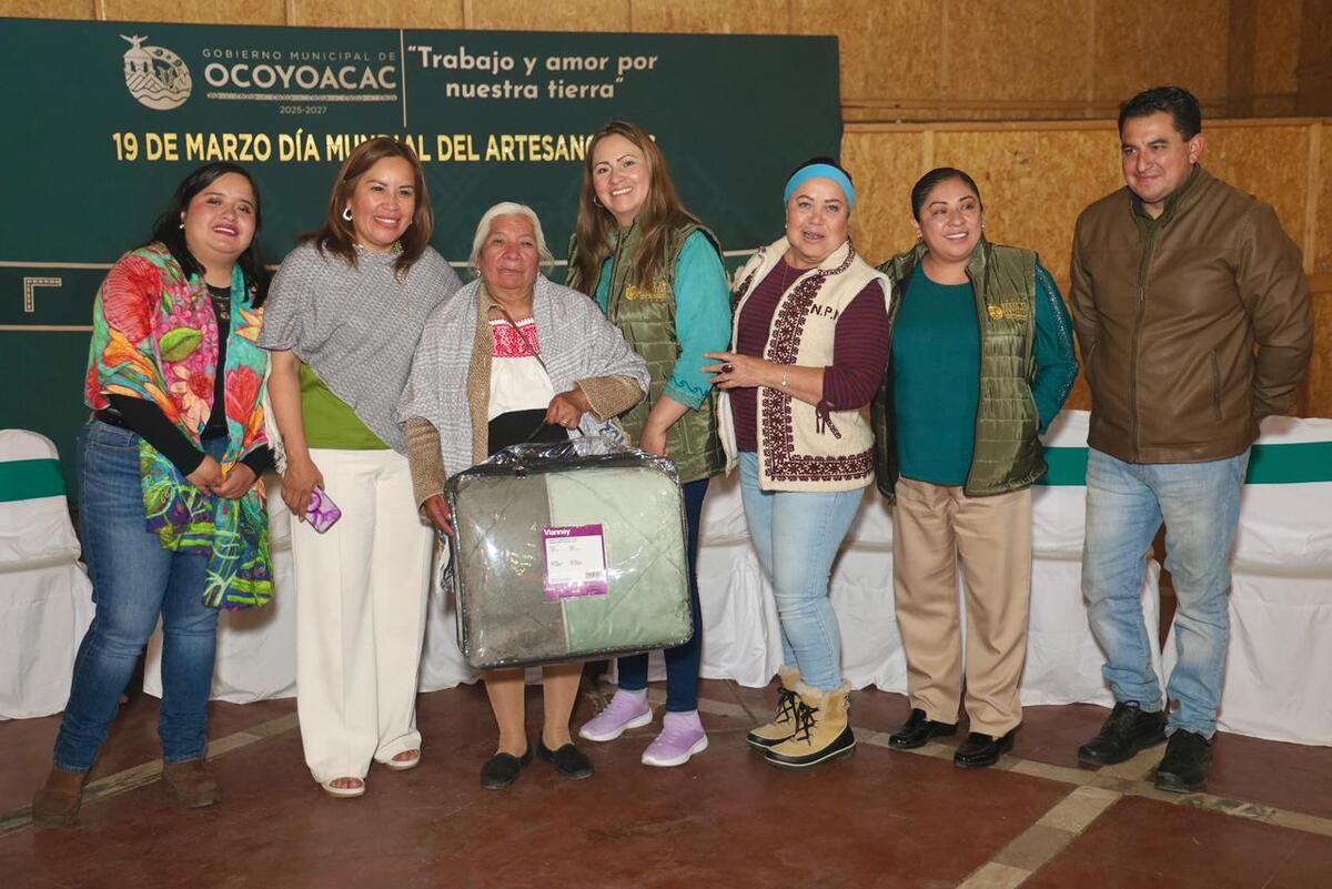 Artesanos reciben homenaje en emotivo evento encabezado por la alcaldesa