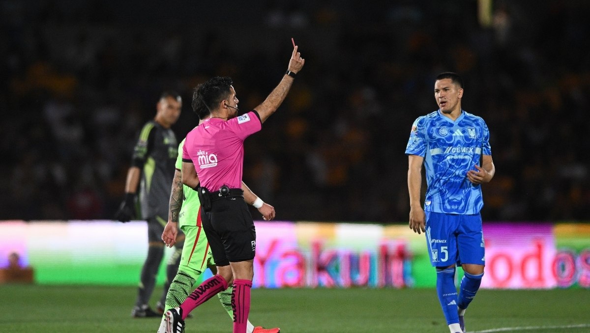 Auxiliar técnico de Pizarro considera que fue un arbitraje muy riguroso para Tigres (Imago7)