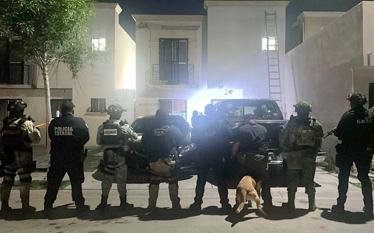 En cateo en Villas San Ángel localizan drogas y armas. | Foto: Especial