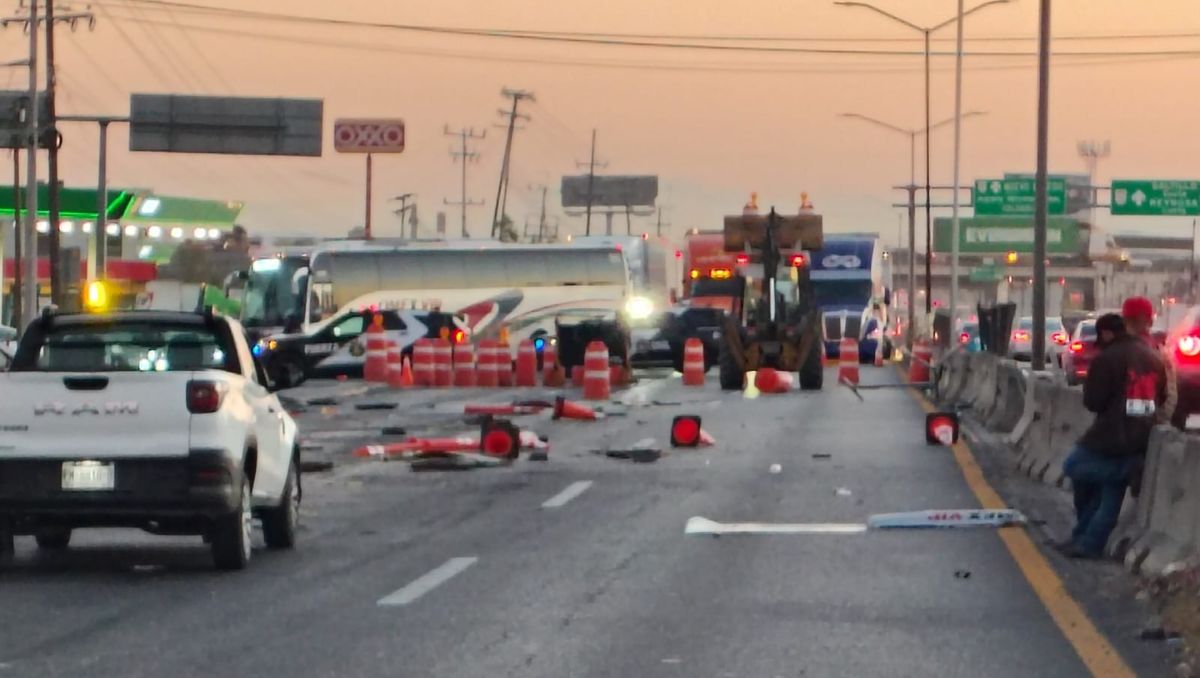 El choque provocó el cierre total de la circulación hacia Monterrey | Agustín Martínez