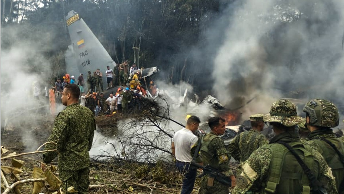 Difunden video de accidente aéreo en Colombia. | AFP