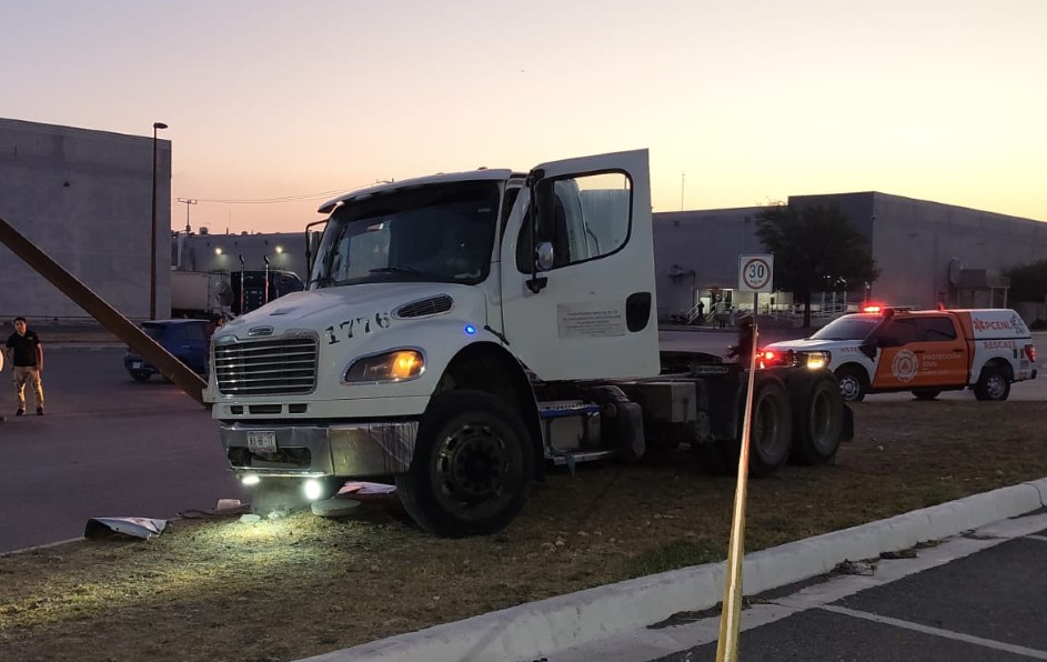 Al lugar arribaron elementos de Protección Civil de Guadalupe y brigadistas de diversas instituciones. | Agustín Martínez