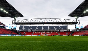 Estadio Toronto, conocido como BMO Field, anunció que está listo para albergar la Copa del Mundo a pesar de la polémica que han generado sus tribunas temporales