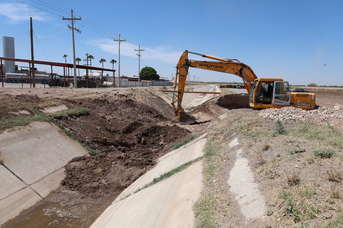 En La Laguna, reparan y monitorean canales de riego tras accidente. | Verónica Rivera