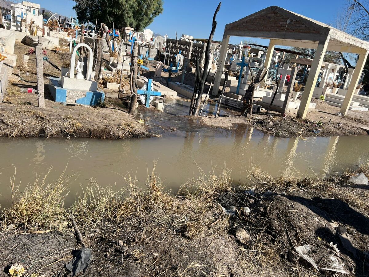 La rápida intervención de corporaciones de auxilio y rescate permitió controlar una fuga de agua. | Especial