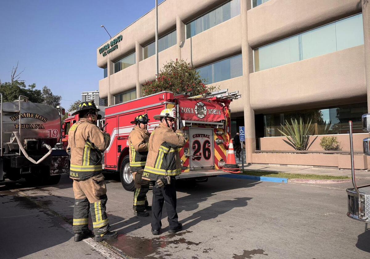 En Tijuana, un hombre provocó incendios en un centro médico y otro edificio