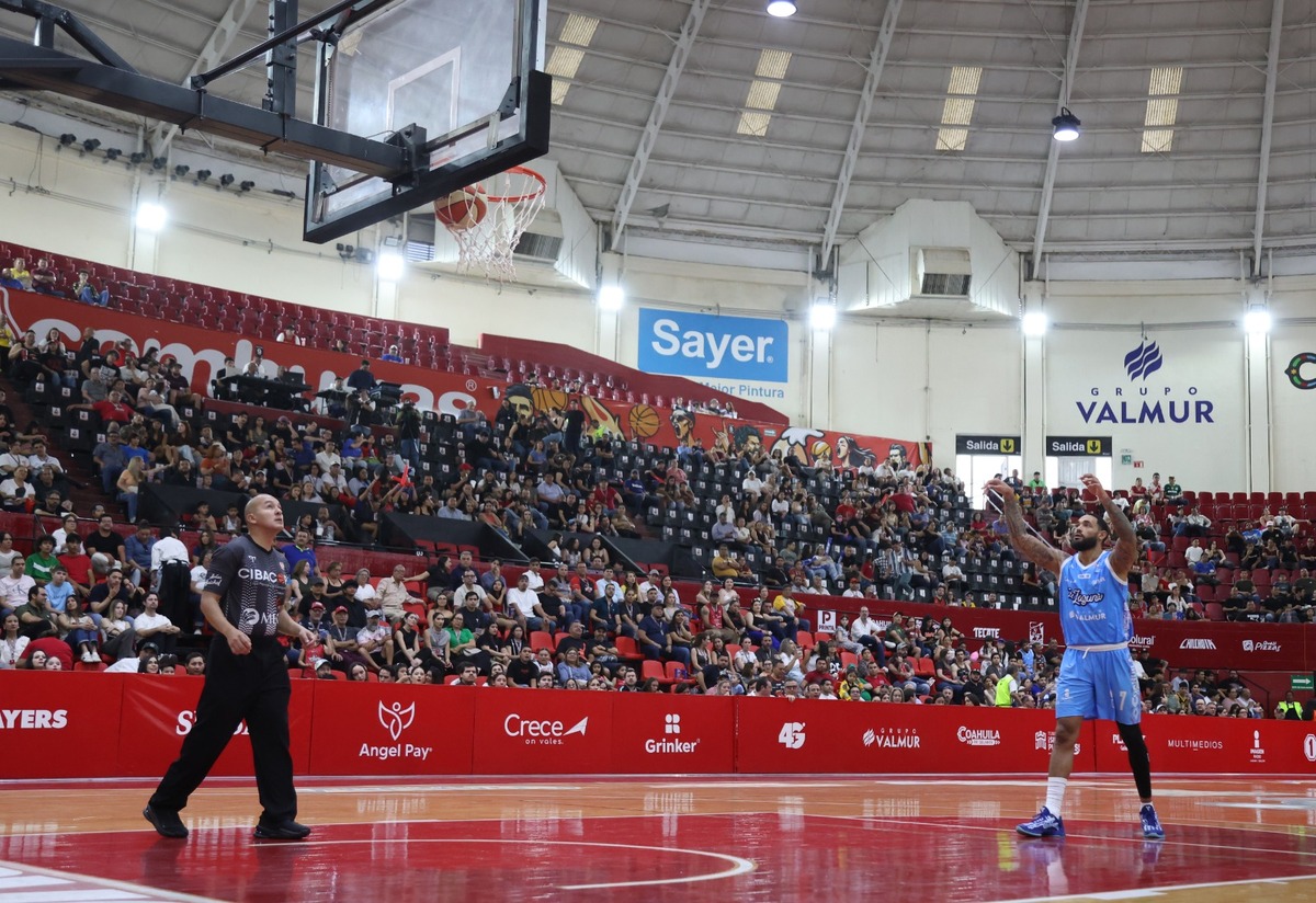 Toros Laguna en el auditorio municipal. | Verónica Rivera
