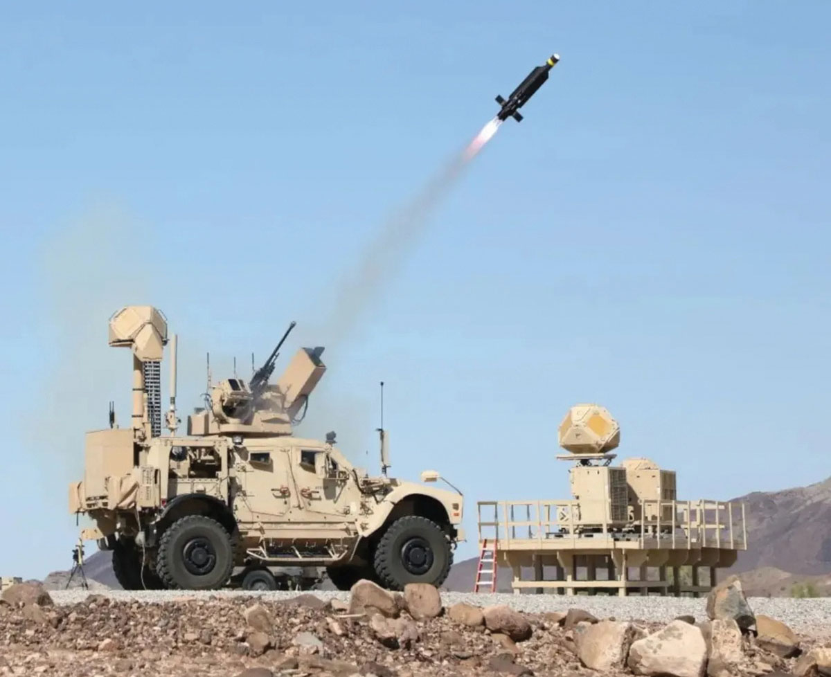 Armas militares. Cortesía