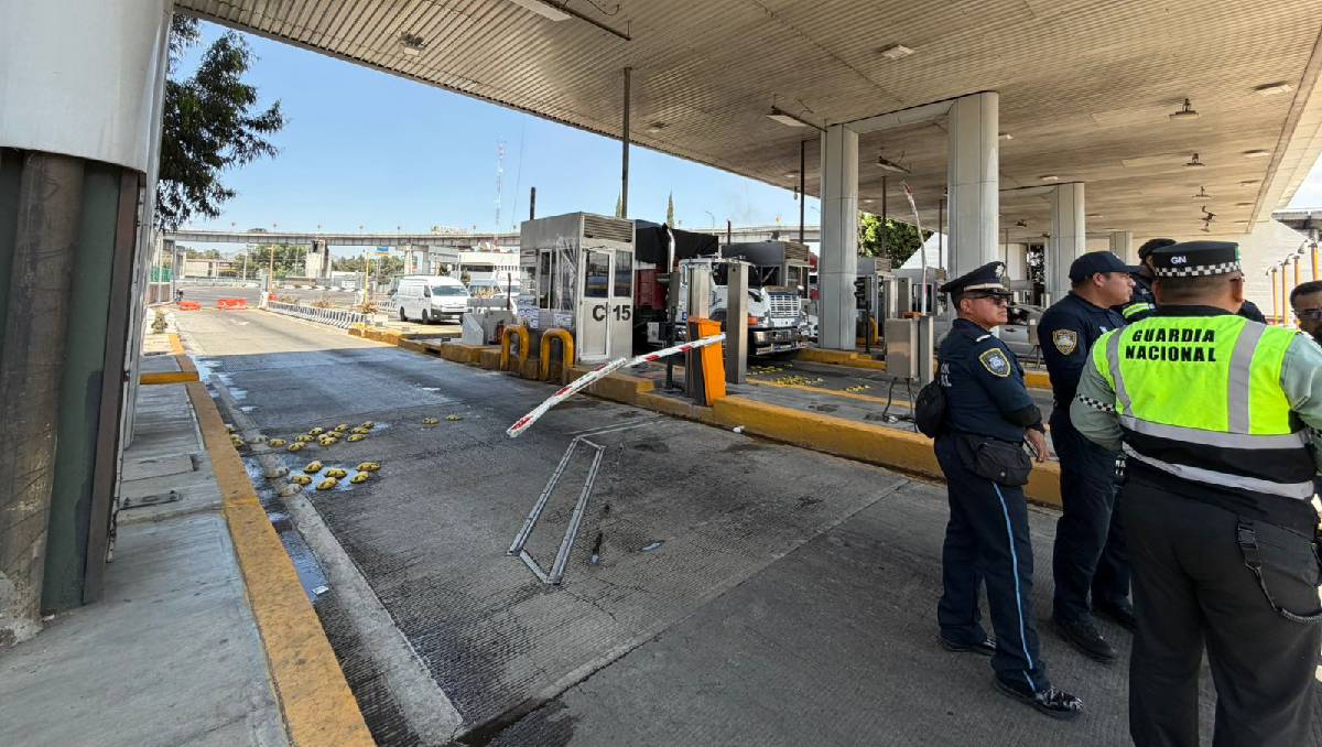 La caseta de Chalco permitió el libre paso de autos ante la manifestación en contra de gaseras. Foto: (Zuleyma García)