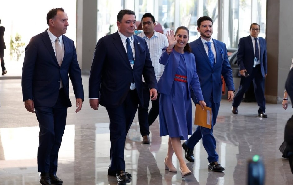 Alcaldes de Nuevo León piden apoyo de Claudia Sheinbaum para destrabar Presupuesto 2026