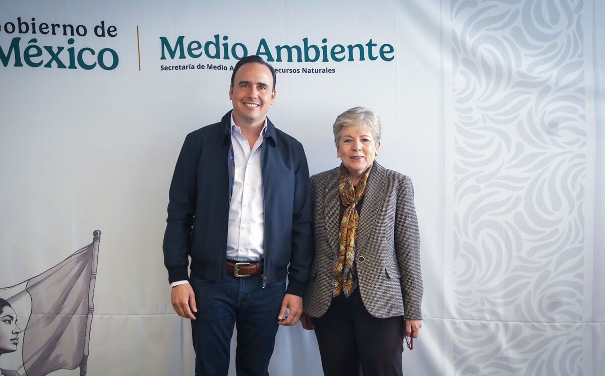 Gobernador de Coahuila, Manolo Jiménez y Alicia Bárcena Ibarra, secretaria de Medio Ambiente. | Especial