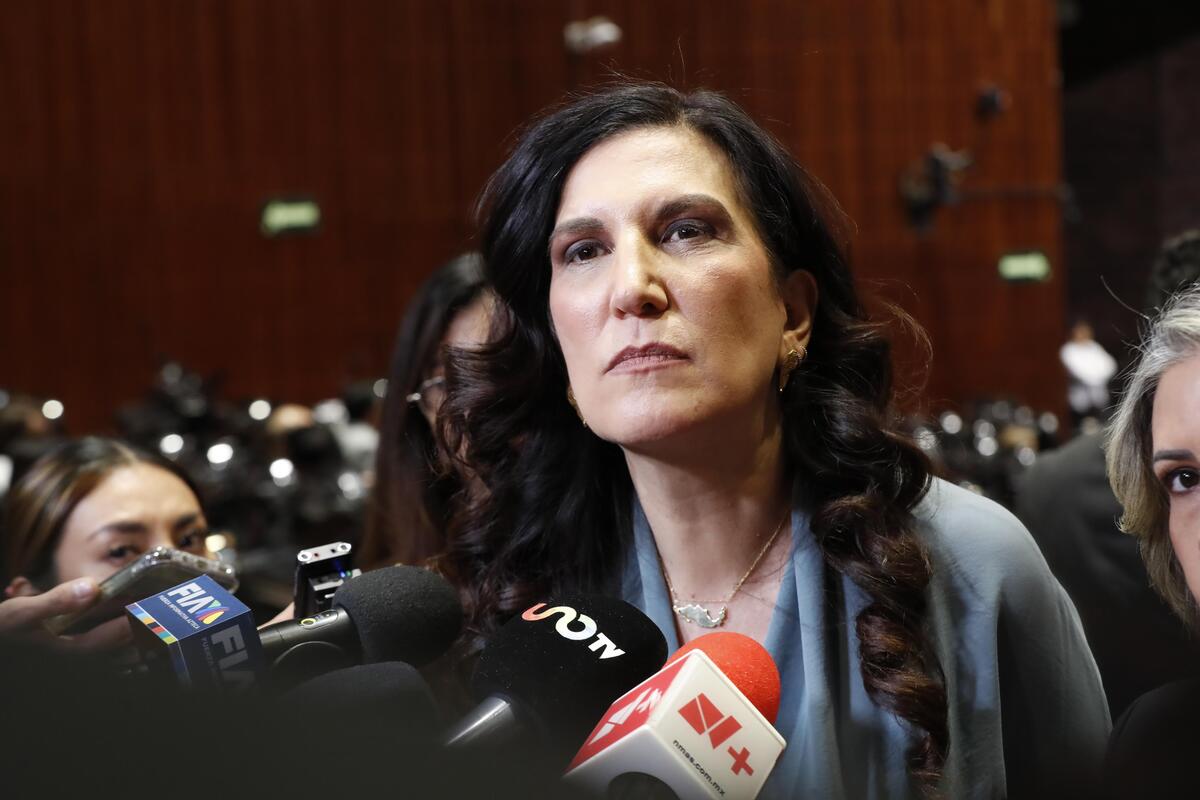 López reconoció el derecho de la presidenta Claudia Sheinbaum a presentar iniciativas como el llamado plan B. | Especial