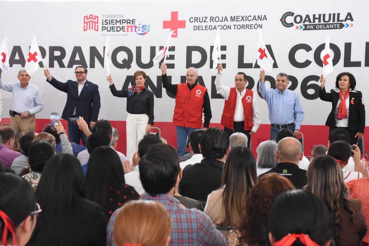 Román Alberto Cepeda González arranca la Colecta Anual 2026 de la Cruz Roja en Torreón. (Roberto Amaya)