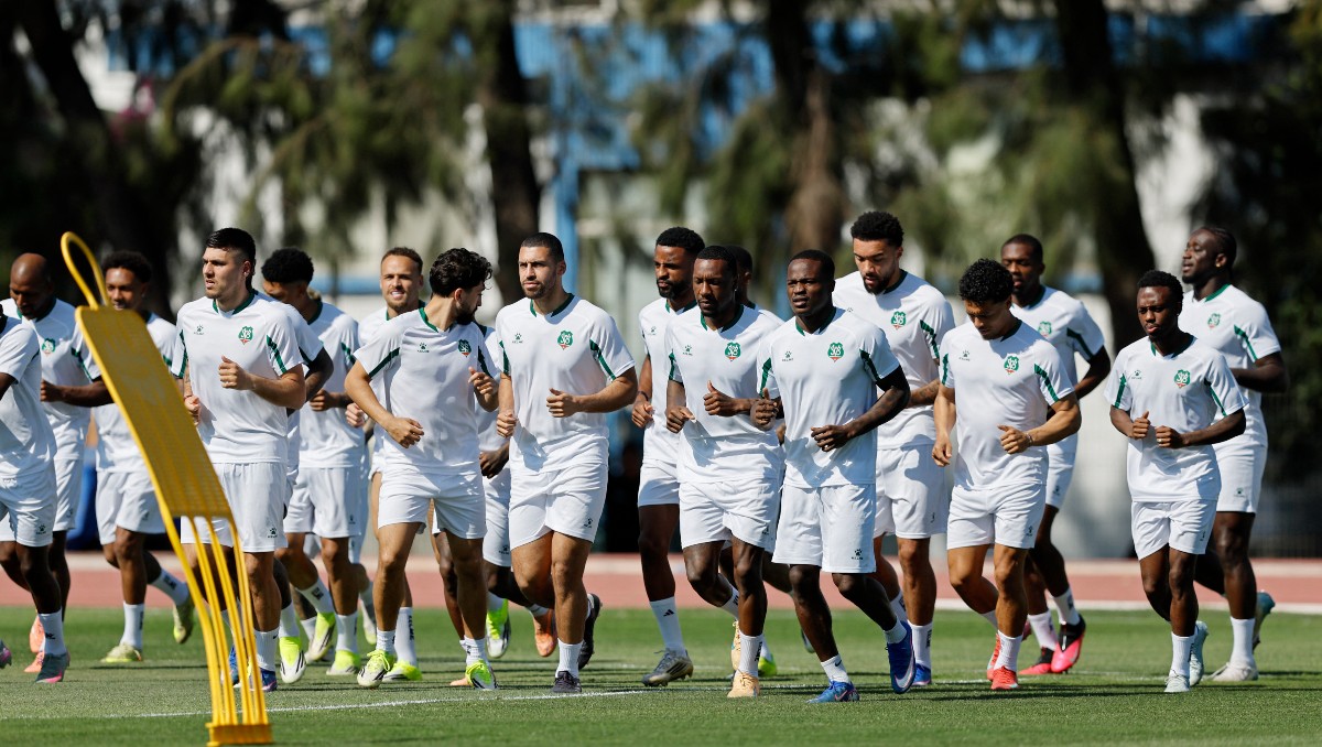 El entrenador Henk Ten Cate y el jugador Jean-Paul Boetius se mostraron optimistas en que Surinam se clasifique en su primer Mundial