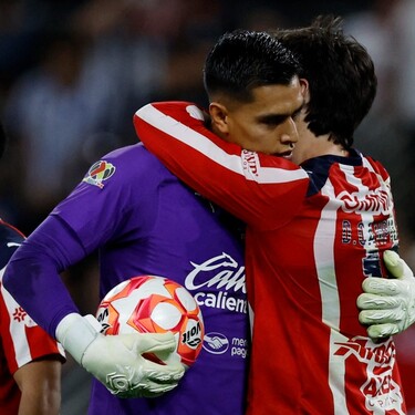 Con un penal atajado por Tala Rangel a Uros Durdevic, Chivas venció a Rayados de Monterrey en la jornada 12 y afianza el liderato de la Liga MX