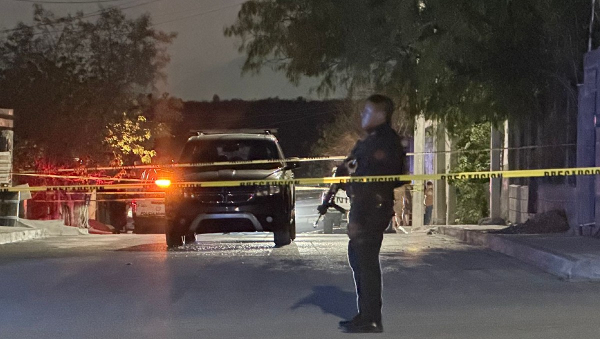 El conductor de la camioneta fue detenido en el lugar. Foto: Mayte Villasana