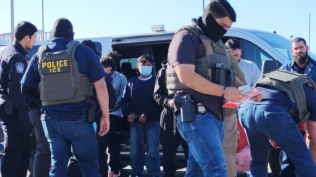 Constantemente se reportan las redadas contra migrantes del ICE con uso de violencia.