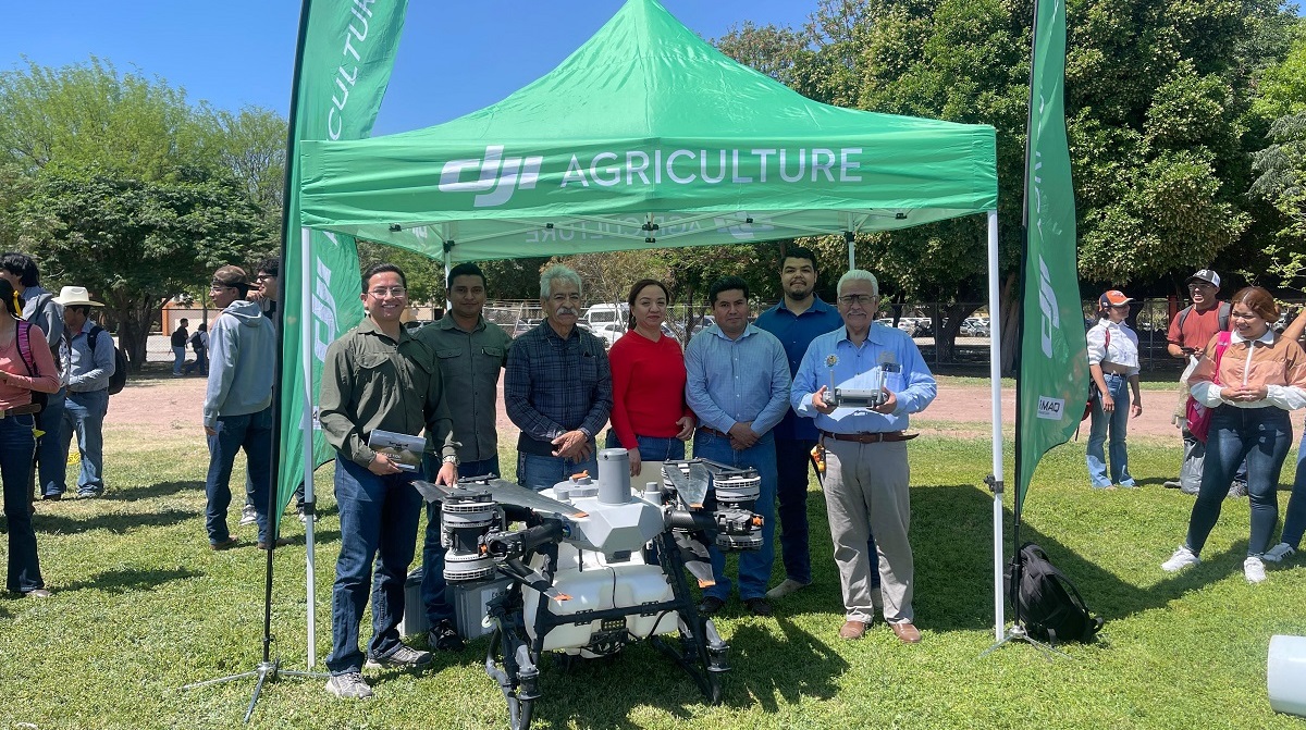 La demostración práctica de aspersión agrícola con drones la llevó a cabo la empresa DJI Agriculture Integrid. (cortesía)