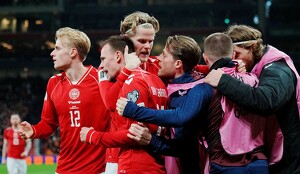 La Selección de Dinamarca superó a Macedonia del Norte y enfrentará a Chequia en la Final del Repechaje UEFA al Mundial 2026