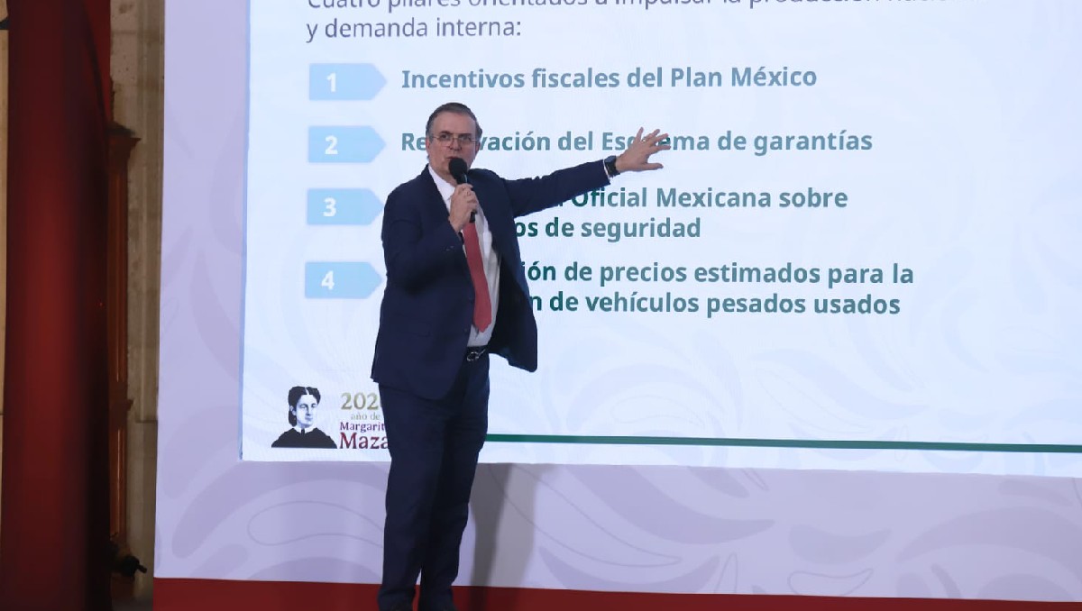 Marcelo Ebrard Casaubon, secretario de Economía. Foto: Juan Carlos Bautista.