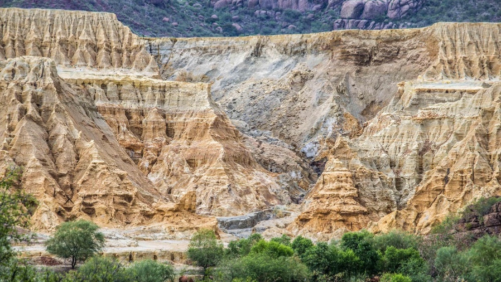 Yacimiento de Litio en México | Tomada de  https://dialogue.earth/content/uploads/2020/02/Sonora-Mexico-mining-impacts-lithium.jpgomada