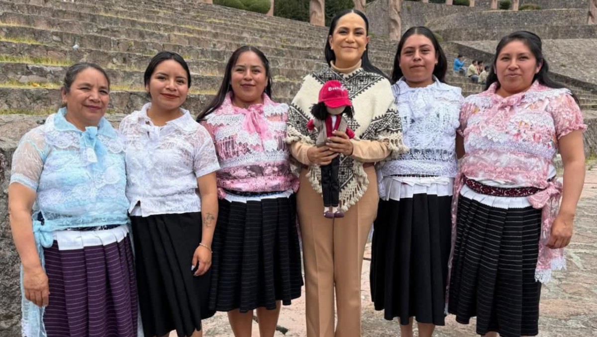 Ariadna Montiel y Servidores de la Nación llevan bienestar casa por casa en Temoaya