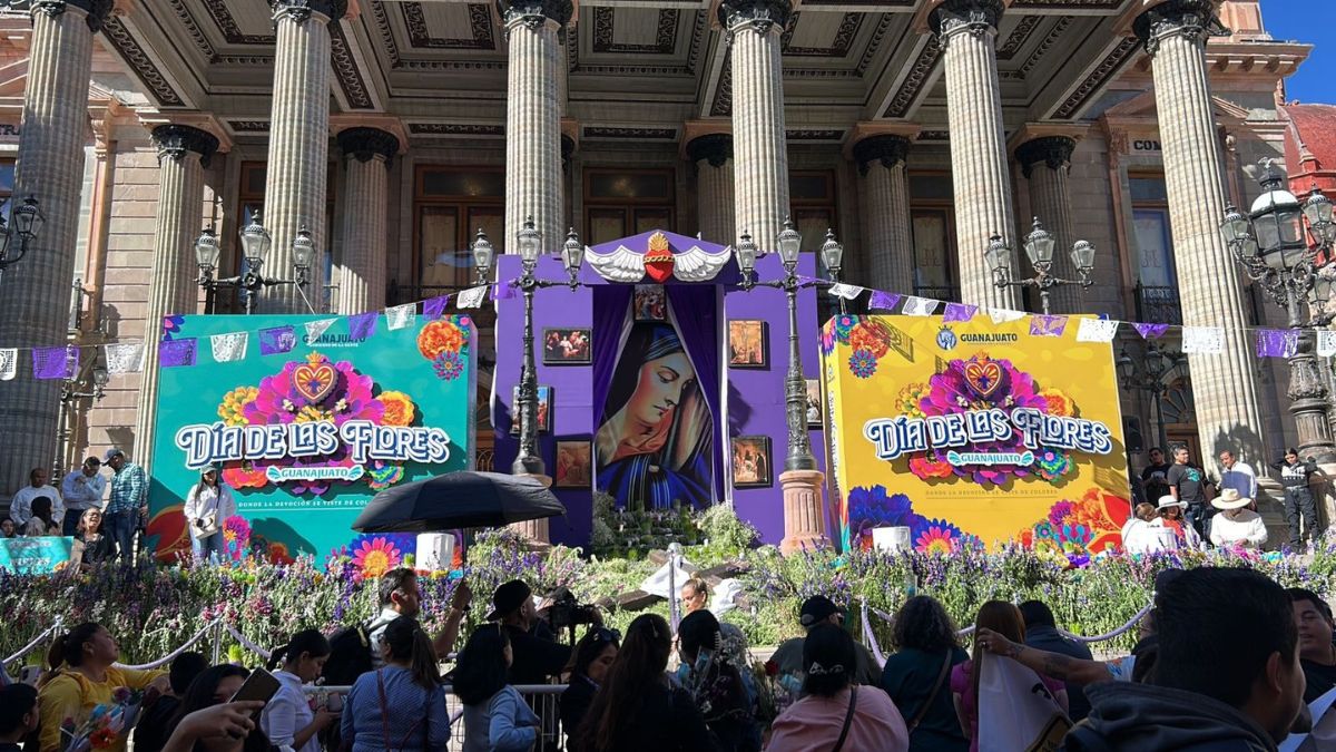 El Día de las Flores a en Guanajuato trae a más de 20 mil personas en el Jardín de la Unión y la Plaza de la Paz