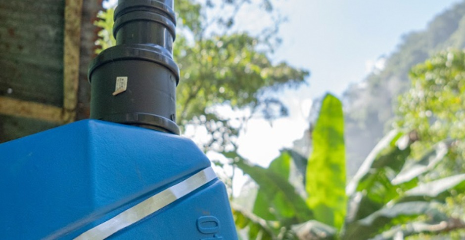 Ante el estrés hídrico en México, la iniciativa privada apuesta por soluciones sostenibles como la captación de lluvia para reducir la brecha de acceso al agua en Oaxaca.