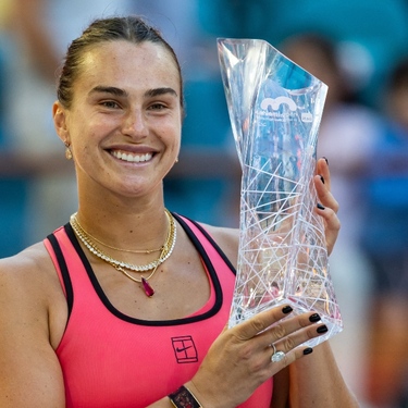Aryna Sabalenka venció a Coco Gauff en la Final de Miami Open para unirse al club del 'Sunshine Double' en la WTA
