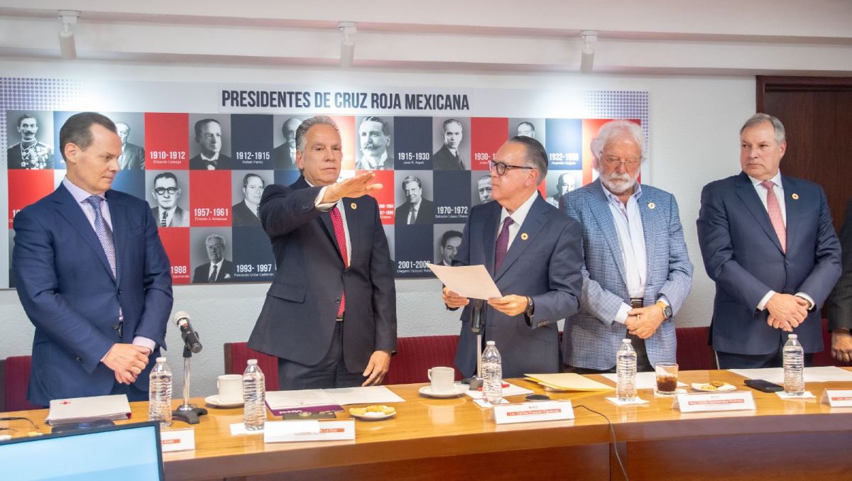 Eduardo De Agüero Le Duc se convirtió en el nuevo presidente nacional de la Cruz Roja Mexicana