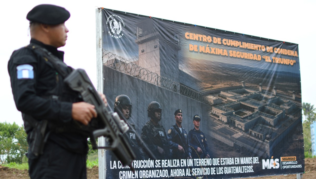 En Guatemala, ordenan suspender construcción de cárcel de máxima seguridad