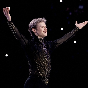 Ilia Malinin, patinador estadunidense, se proclamó campeón del mundo por tercera vez consecutiva, olvidando su fracaso en Juegos Olímpicos