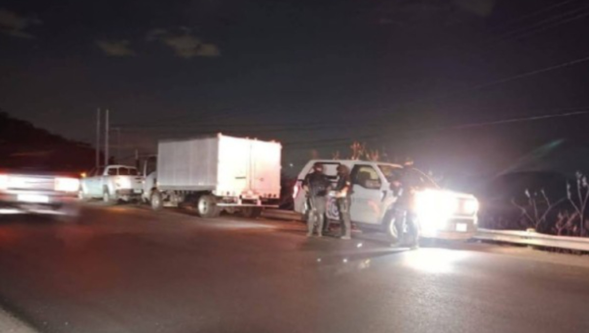 Localizan a dos hombres sin vida dentro de vehículo en la carretera Guadalajara-Tepic