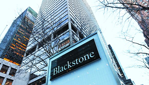 Entidades respaldadas por Blackstone, Apollo y Ares han enfrentado reembolsos multimillonarios. Reuters