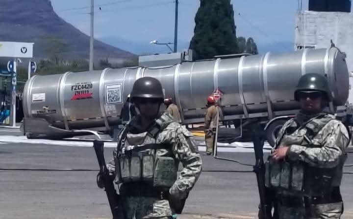 Fuga de combustible moviliza a cuerpos de emergencia en Hidalgo. | Foto: Especial