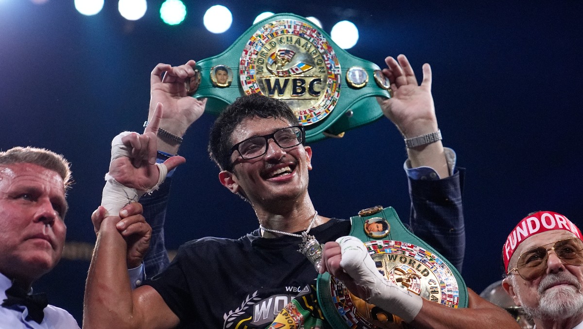 Sebastián Fundora retiene su cinturón superwelter del CMB (AP)