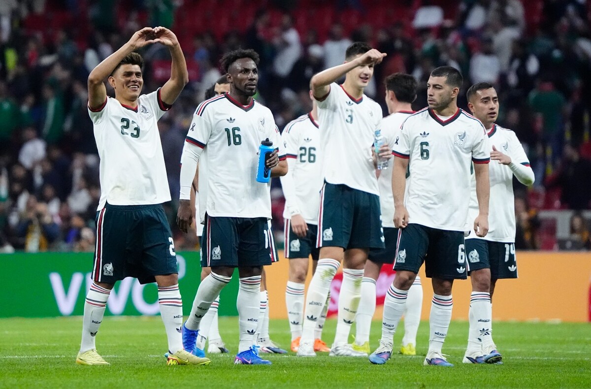 Selección Mexicana sufre al enfrentar a equipos clasificados al Mundial (Imago7)