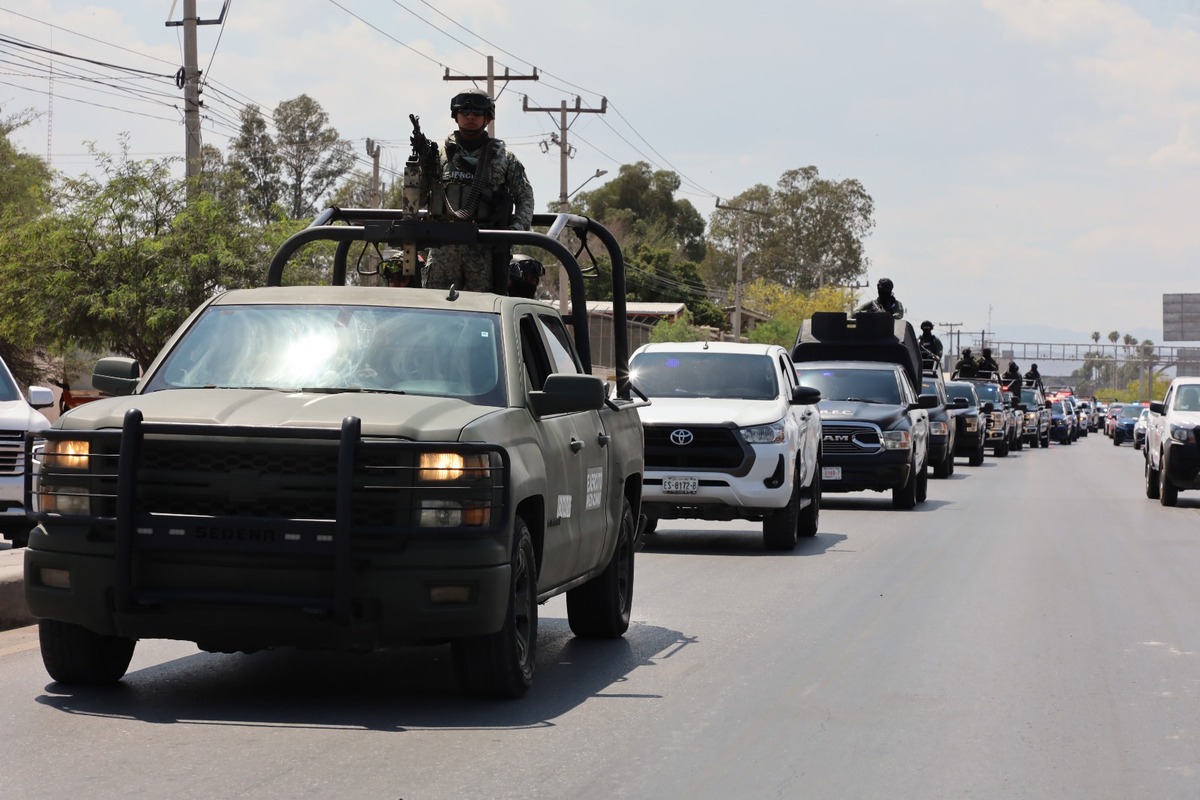 Autoridades estatales desplegaron más de 10 mil elementos, junto con helicópteros y vehículos blindados en distintas regiones.| Verónica Rivera.