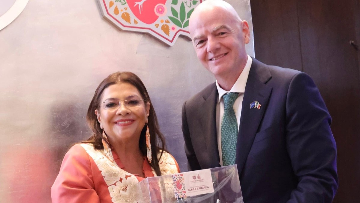 Clara Brugada promete a presidente de la FIFA que todo saldrá bien. | Foto: X @ClaraBrugadaM