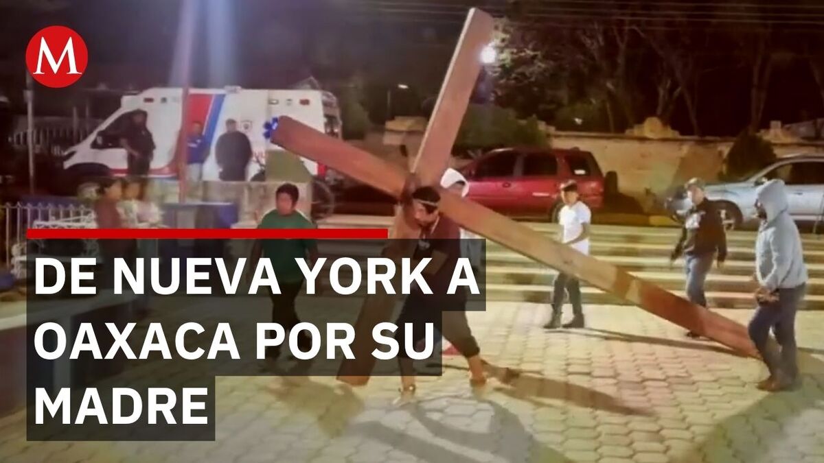 Joven migrante regresa de Nueva York para cumplir una manda en el viacrucis
