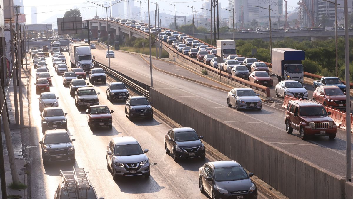 Con millones de autos en circulación, expertos coinciden en que cualquier intento de limitar su uso será insuficiente | Luis Guerra