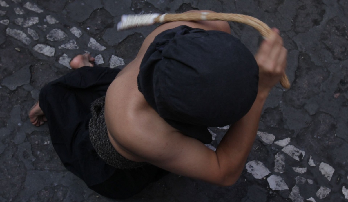 La presencia de flagelantes en las procesiones de Taxco es uno de sus elementos más llamativos | Cuartoscuro